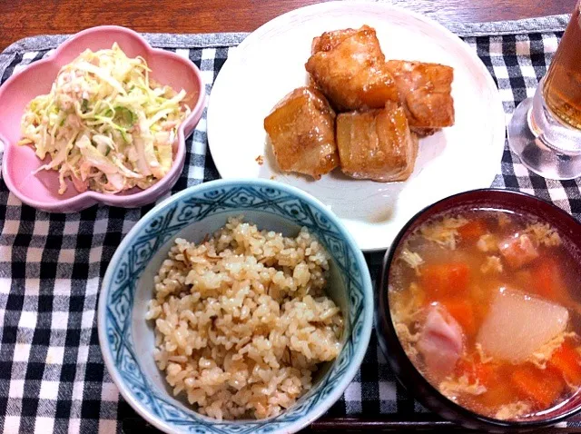 Snapdishの料理写真:なめたけご飯と大根の角煮とキャベツサラダと野菜たっぷり中華スープ|123どんどんさん