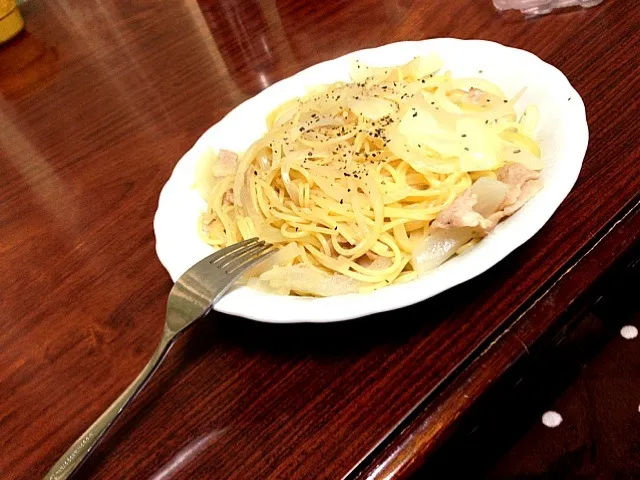 豚肉と玉ねぎのパスタ。|わきおくん。さん