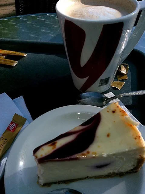 New York cheese cake at surfin cafe|hi tommyさん