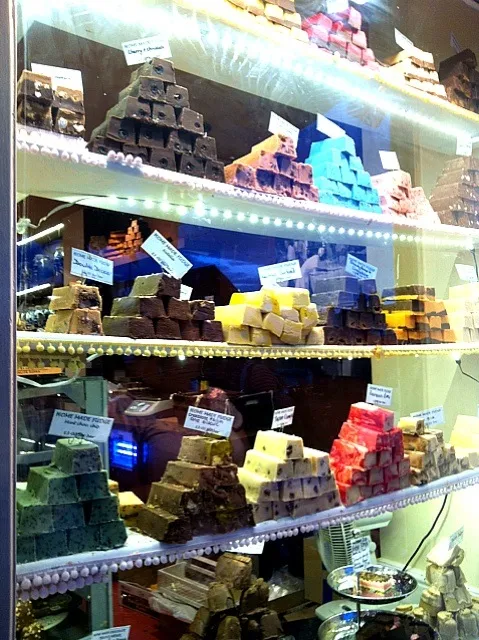 Fudge shop in Scarborough|hi tommyさん