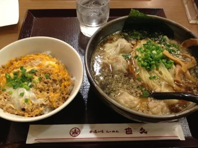 肉雲呑めんとそぼろ親子丼|おっちさん