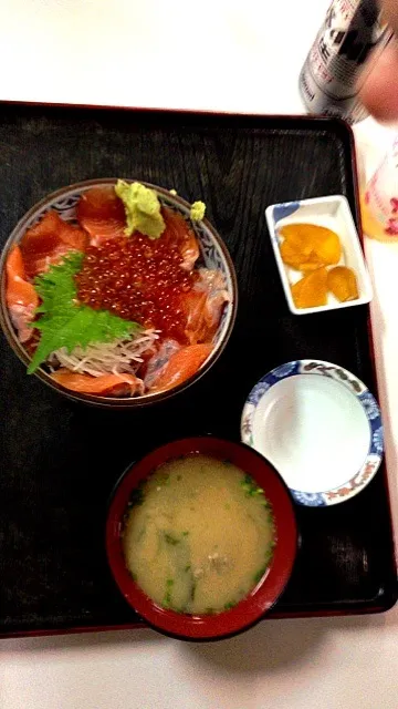 サーモンとイクラの親子丼|ケンケンさん