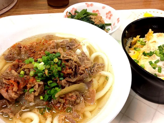 Snapdishの料理写真:社食。肉うどん。|osayanさん