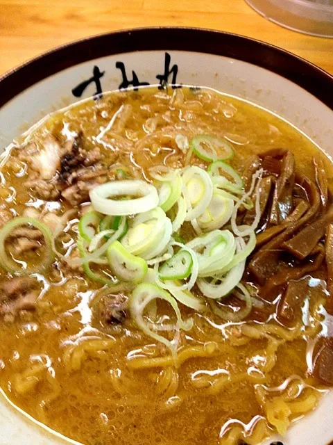 味噌ラーメン  すみれ  ららぽーと店|ふんつこさんさん