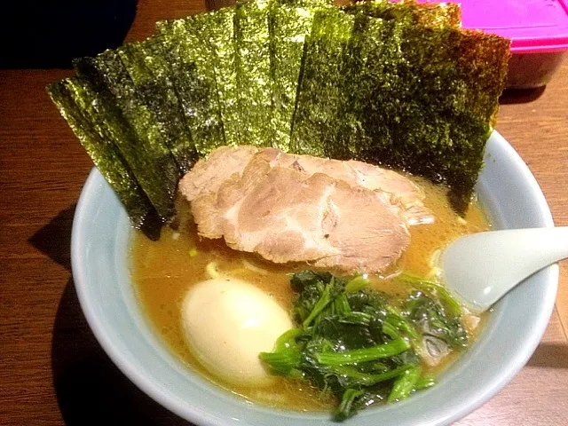 Snapdishの料理写真:ラーメン海苔増し麺固め|chan mitsuさん