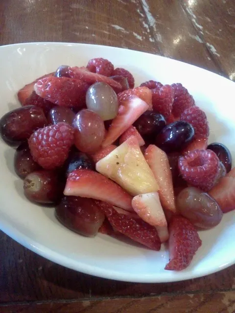 Fruit salad @Sugar bowl (Edmonton, Canada)|miho uemueraさん