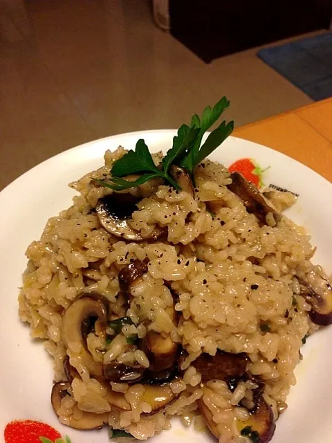 Snapdishの料理写真:Brown mushroom risotto|sweeettooothさん