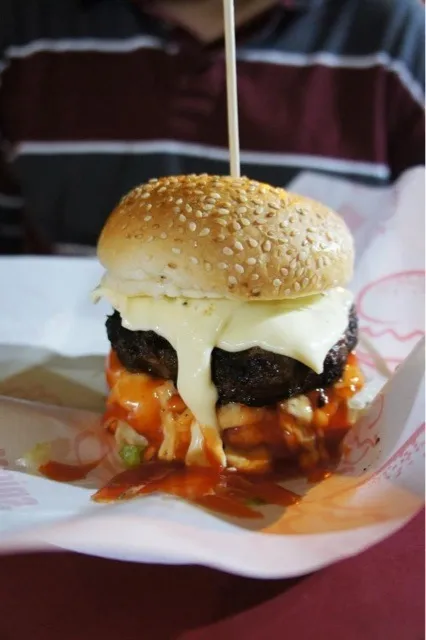 Burger Bakar with cheese|Ahmad Nazri Mohamed Naimさん