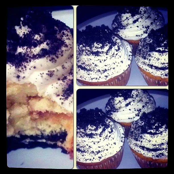 Snapdishの料理写真:Oreo Chocolate Chip cookie Dough Cupcake.|Homestyle Gourmetさん