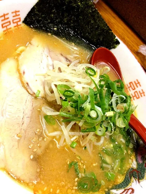 そして、シメは、味噌ラーメン|ハルさん