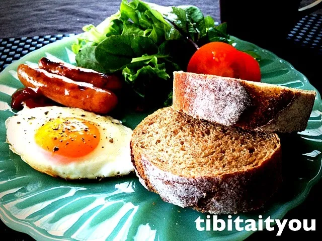 skytripperさんオススメのBoulanger S.KAGAWAのパンで朝ご飯|ちび隊長さん