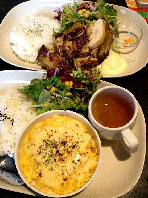 ふわとろ卵の鮭グラタン  タンドリーチキンカレー|なべすけさん