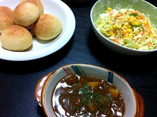 カレー＊豆腐パン＊コールスローサラダ|さちこさん