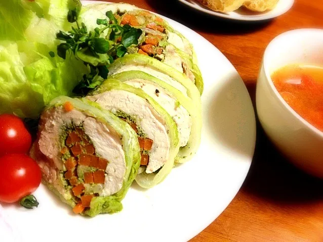 luluyukaゆかさんの鶏肉と白菜の🌀ロール🌀蒸しと丸ごとプチトマのミネストローネ|まる(丸大豆)さん