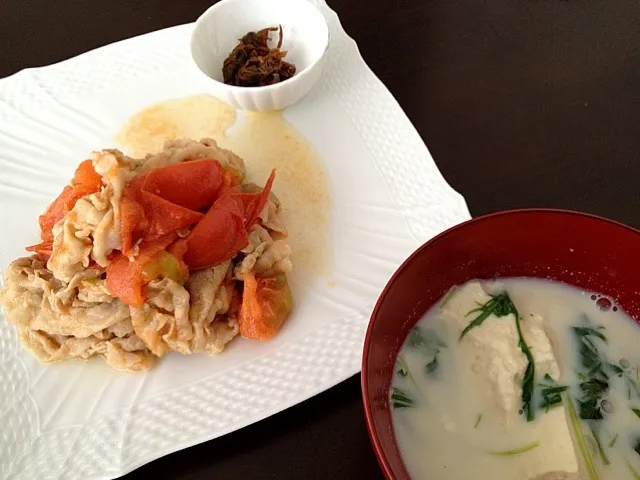 fried pork and tomatoes ,soy milk soup|aya tさん