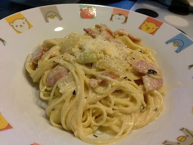 Snapdishの料理写真:Cream sauce spaghetti|cocoさん