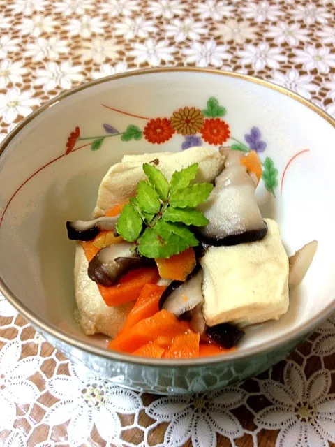 Snapdishの料理写真:高野豆腐の煮物|カフェアジアンさん