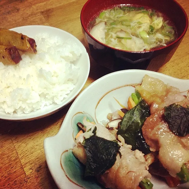 Snapdishの料理写真:肉巻きしいたけ、たまごスープ|yuurikaさん