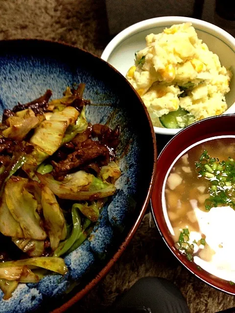 牛肉とキャベツの甘味噌炒め、ポテトサラダ、卵豆腐のしょうがとろみ汁|やっちゃんさん