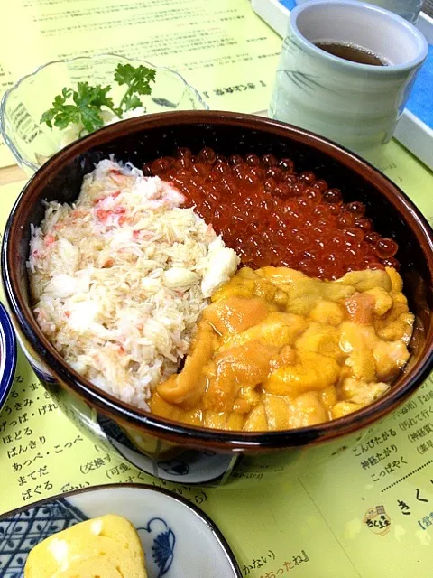 朝ごはん ウニかにイクラ丼|酢飯さん