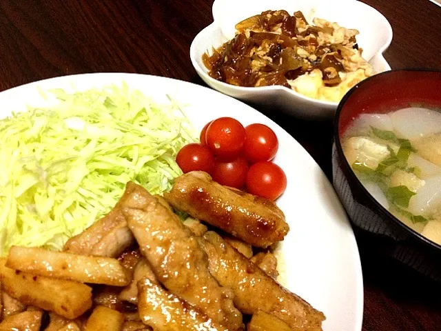 肉巻き山芋の照り焼き、半熟卵のなんちゃら、カブの味噌汁|大くんママさん