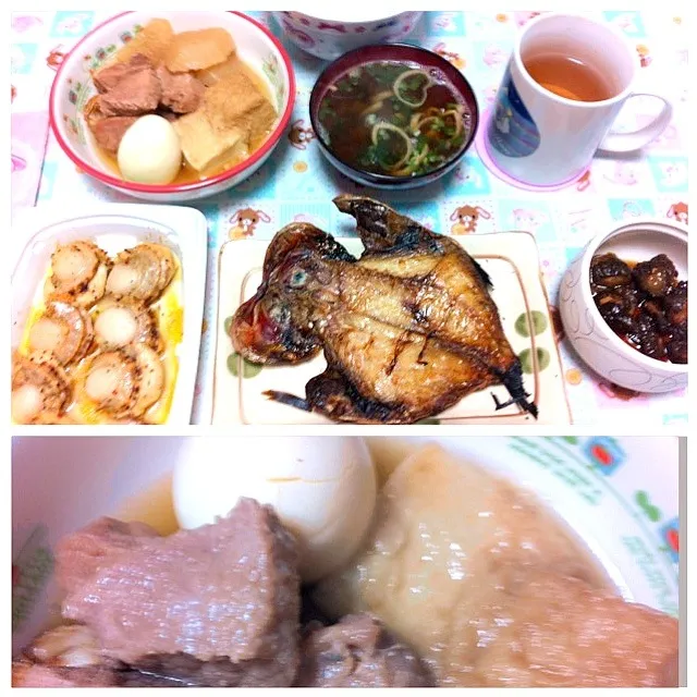 Snapdishの料理写真:大根と豚肉・厚揚げ・玉子の煮物🍲ホタテのレモンハーブ蒸し🌿金目の干物🐟|akiさん