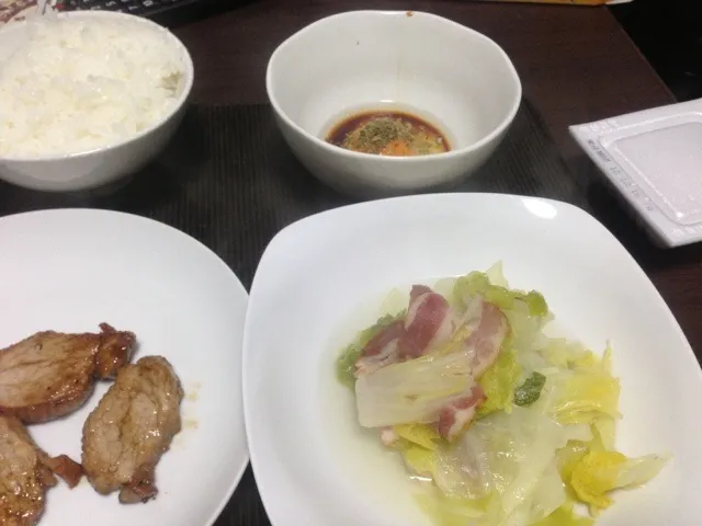 豚ヒレステーキ風味とキャベツと白菜ベーコン鍋|msさん