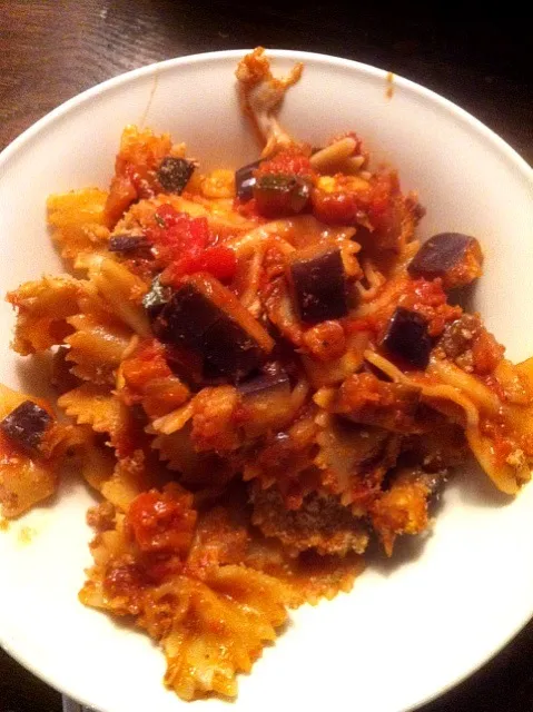 Snapdishの料理写真:Pasta met groentensaus uit de oven|petitさん