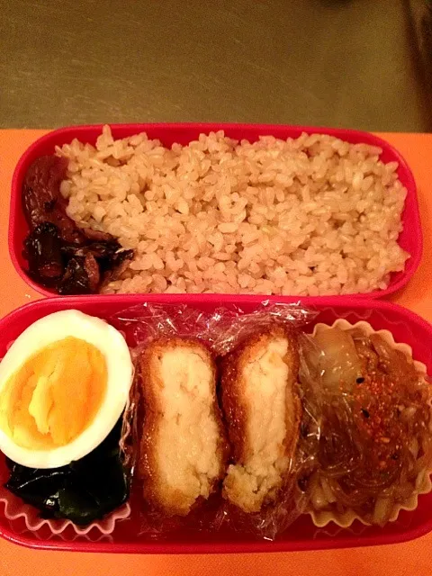 Snapdishの料理写真:蟹クリームコロッケ&すき焼き弁当☆|くうさん