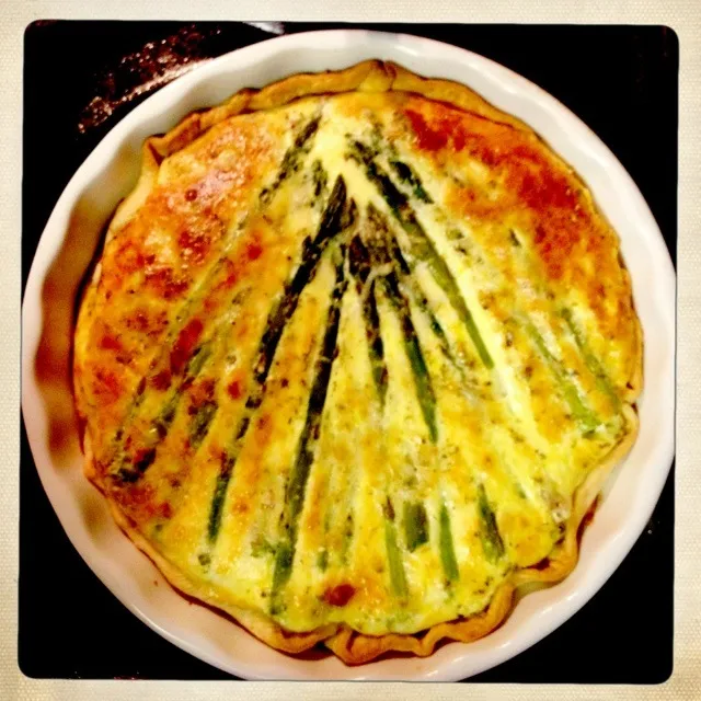 Christmas tree asparagus quiche|Alexandra Einessさん