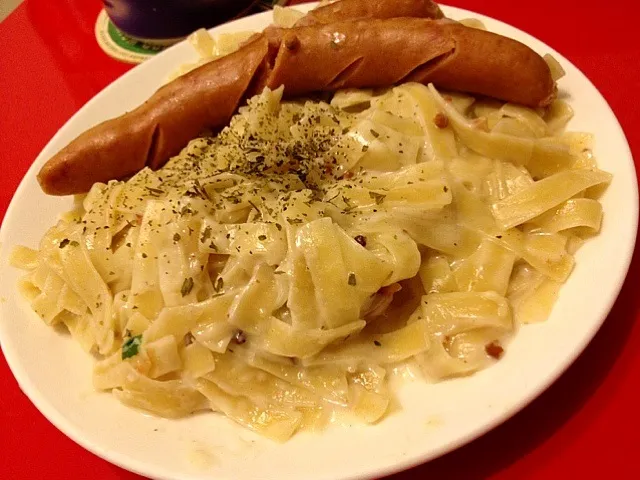 Fettuccini with bacon&sausage in Parmesan cheese flavor.|Elaineさん