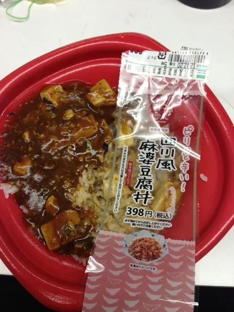 Snapdishの料理写真:ファミマの麻婆豆腐|肉大好きさん