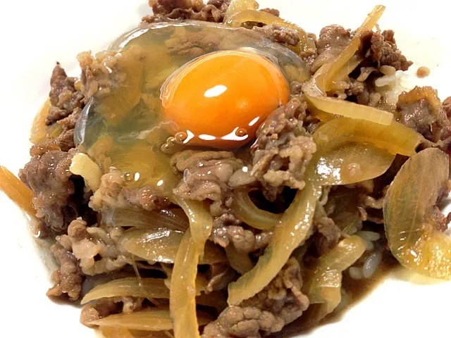 おうちで和牛丼！モチロンつゆだく玉子！|たけうちさん