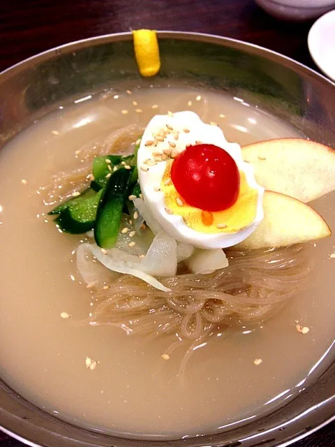 セットの冷麺。|かみやさん