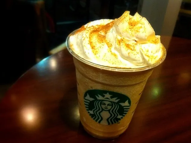 gingerbread frappuccino|Rinaさん