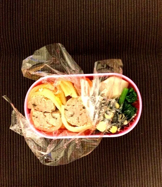 Snapdishの料理写真:ロール白菜弁当 2012.12.20|アヤボンさん