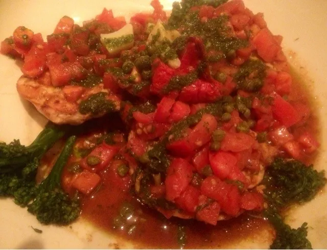 The Tuscan Chicken on The Cheesecake Factory's SkinnyLicious Menu is delicious!|Alena Eydlishさん