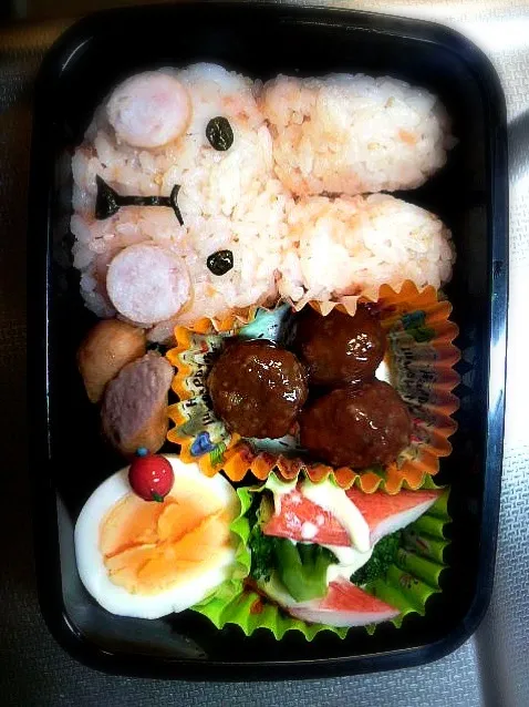 Snapdishの料理写真:🐰ピンクのウサギ弁当🐰|misaoさん