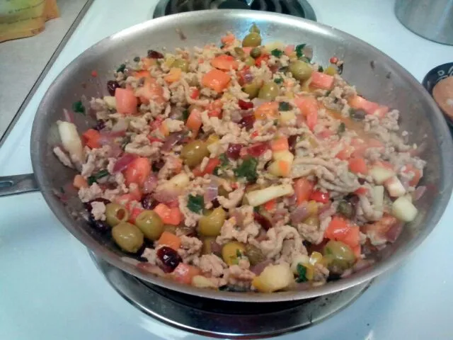 Cranberry Apple Picadillo|Vanessa Hollowayさん