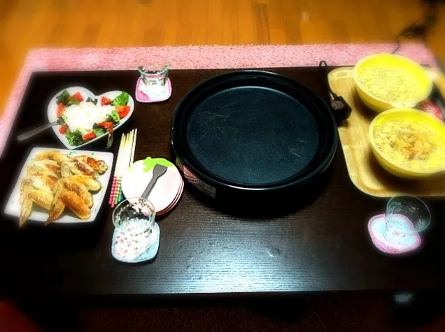 Snapdishの料理写真:ささみと玉ねぎのマヨマスタードサラダパーティー手羽先♡もんじゃ焼きパーティー|田島絢子さん