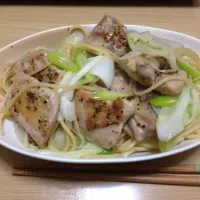 Snapdishの料理写真:鶏とネギの和風パスタ|みさとさん