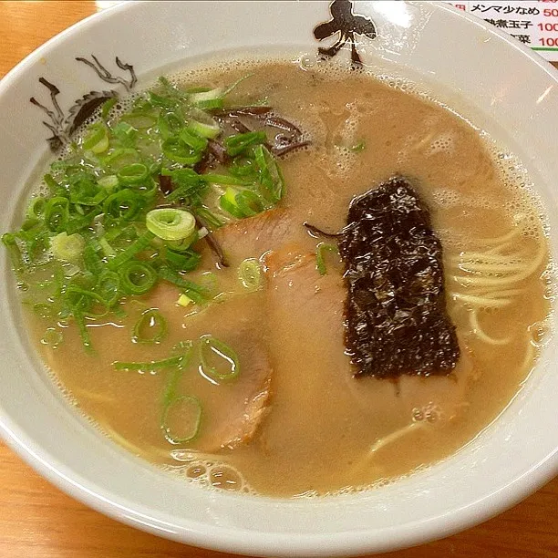 久留米ラーメン、並|Yas Nakさん