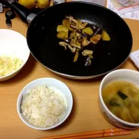 鶏肉とさつまいもとしめじの炒め物|山下理花さん