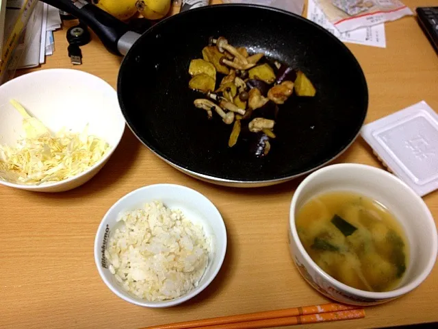 鶏肉とさつまいもとしめじの炒め物|山下理花さん