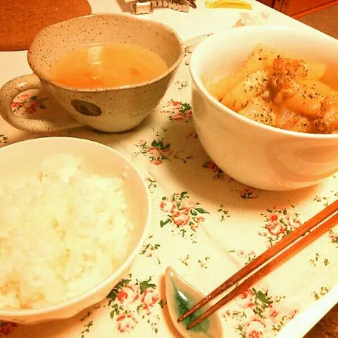 大根と鶏肉の塩バター煮　野菜スープ　ご飯|ミイルさん