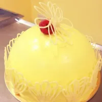 Châpeau d' été/ Summer Hat; Passion fruit mousse cake