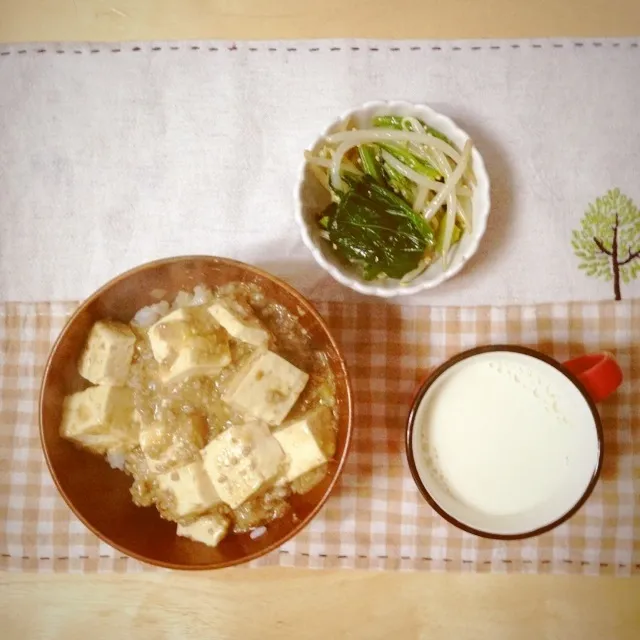 麻婆丼＋ナムル|さたーすさん