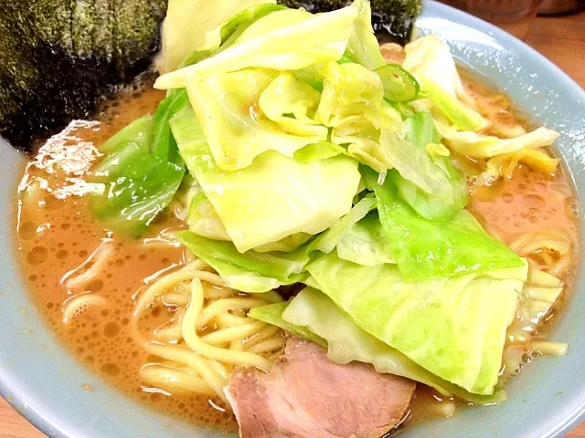 のり増しラーメン中盛りキャベツかためこいめすくなめ|tecklさん