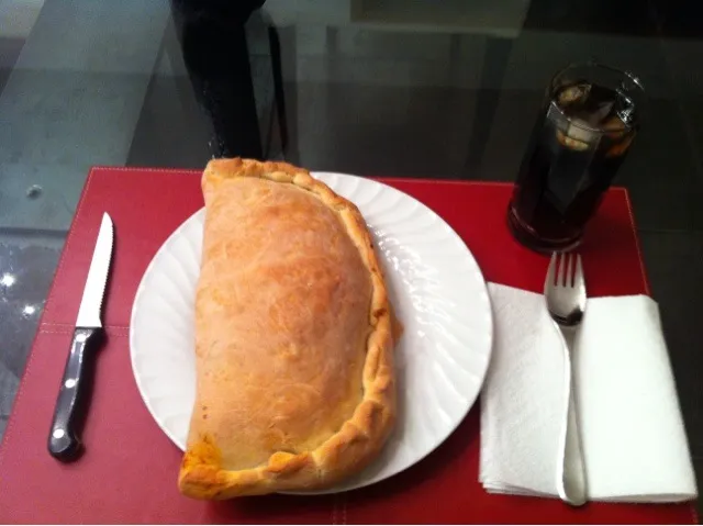 Snapdishの料理写真:Calzone|Gertie von Dさん