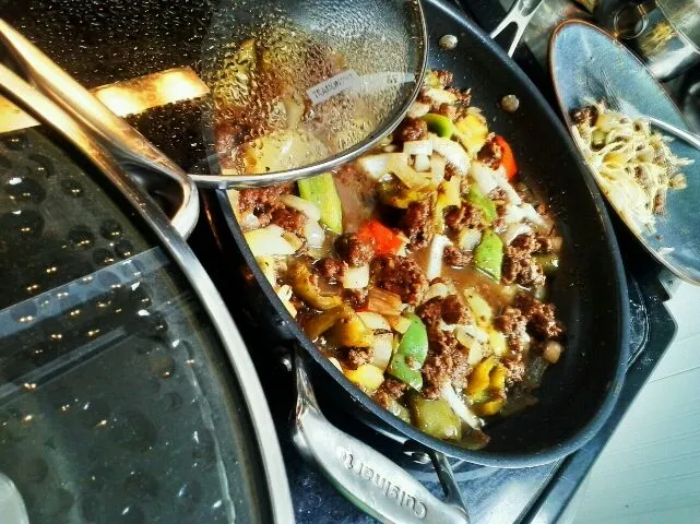 Just made my first stir-fry completely from scratch...came out pretty decent!|Sam Sinzさん